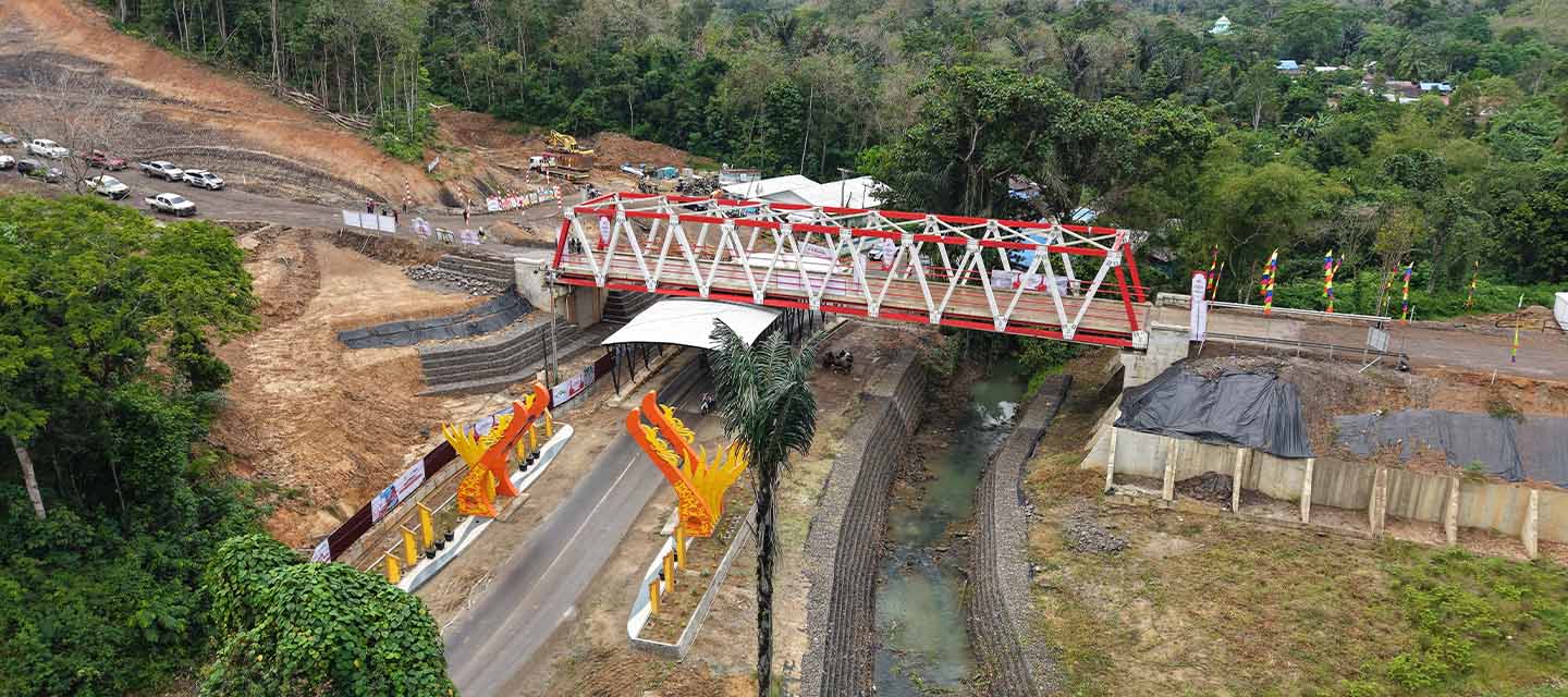 Jembatan Overpass “Merah Putih AGM” Akses Aman, Masyarakat Nyaman