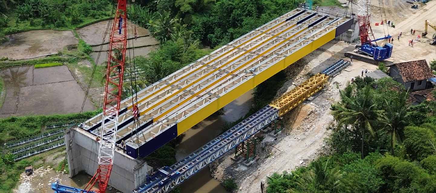 Progres Akhir Pekerjaan Pemasangan Steel Box Girder Tol Yogyakarta–Bawen Paket 1