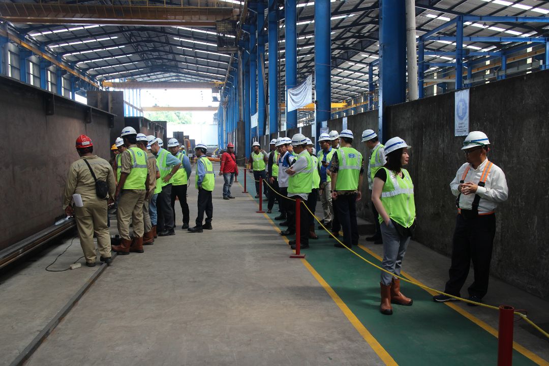 Pastikan kualitas jelang ekspor perdana, investor Filipina kunjungi Pabrik Fabrikasi Baja Tangerang